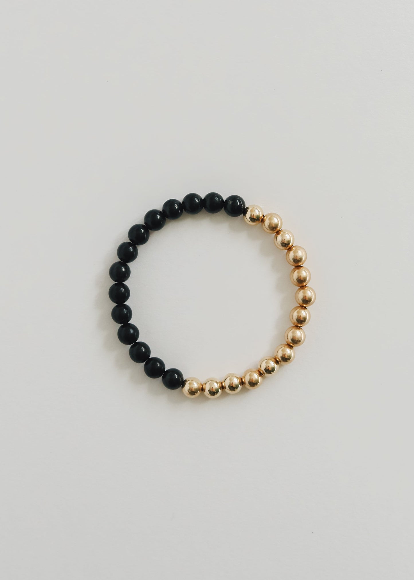 Pulsera Elástica de Sol y Luna de Shungita con Baño de Oro de 14k