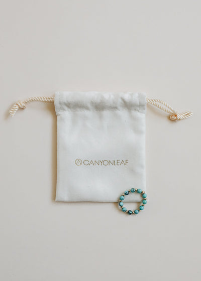Bague Élastique Soleil en Turquoise Naturelle et Or 14 Carats