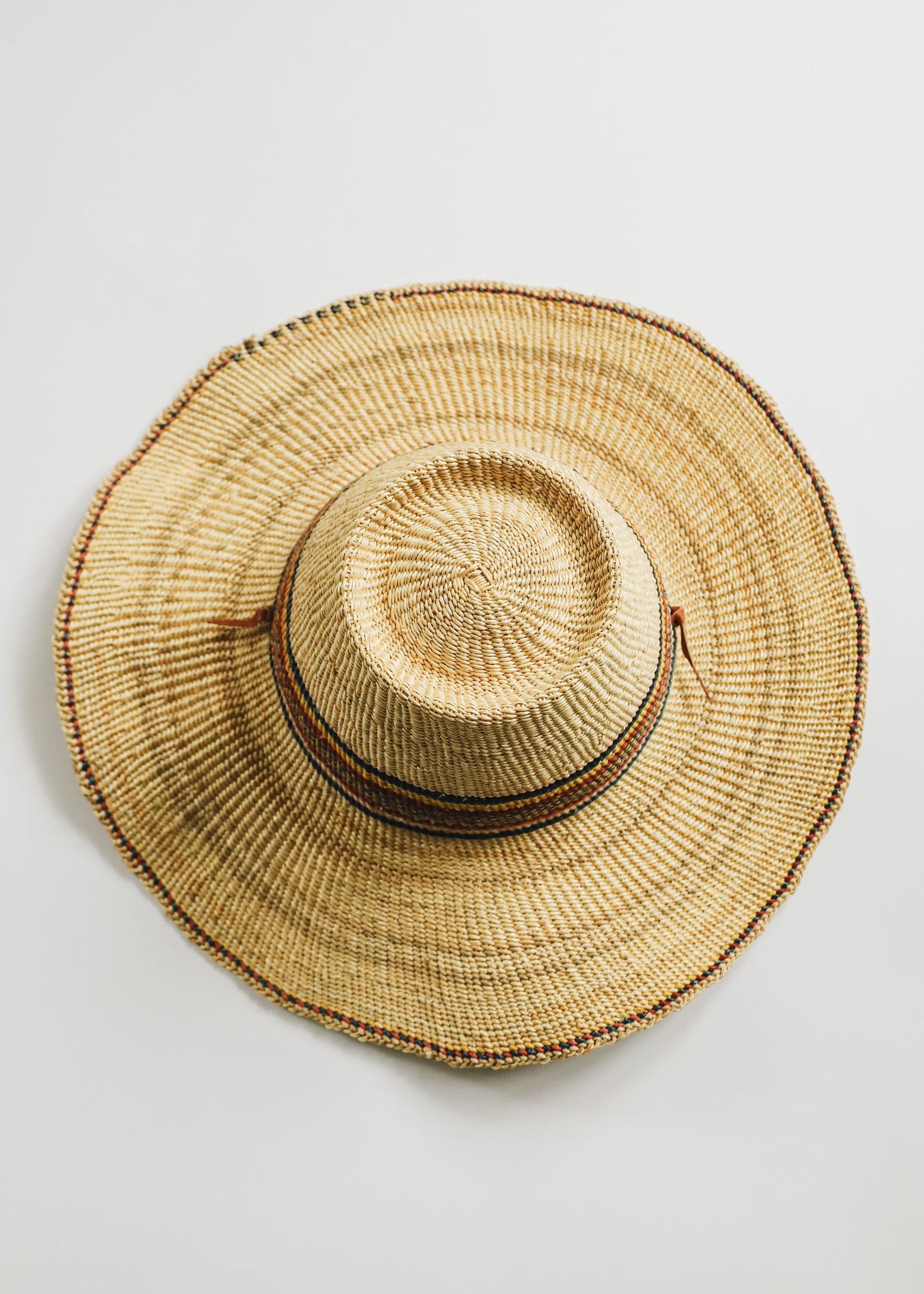 Sombrero de sol tejido a mano
