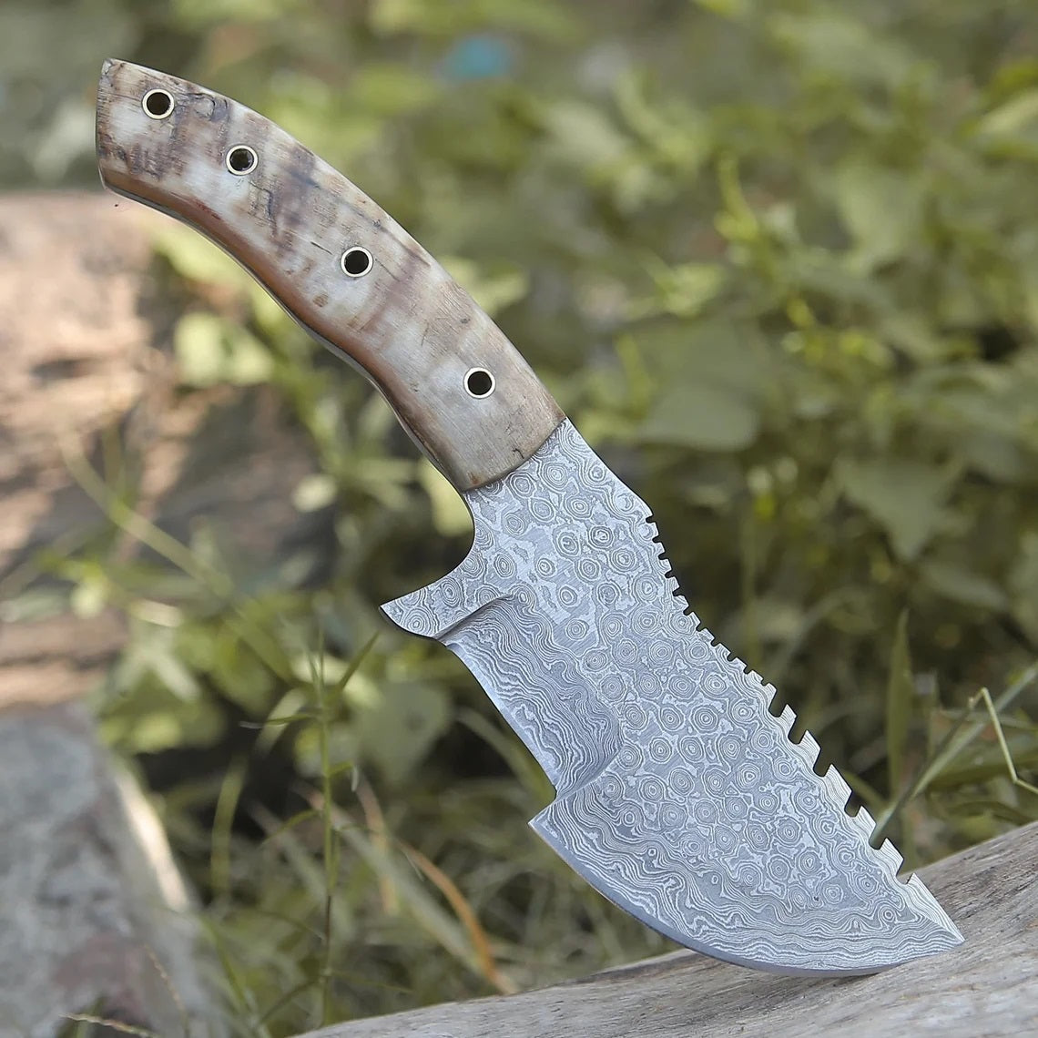 Hunted Movie-Inspired 10" Damascus Steel Tracker Knife with Sheep Horn Handle - Korvel