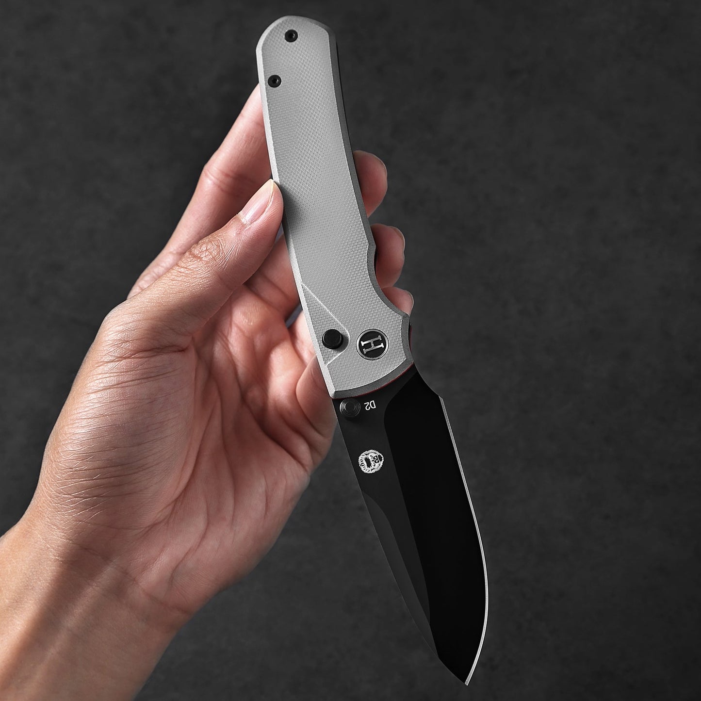 The Ultimate Folding Pocket Knife Gift Set for Outdoor Enthusiasts (Classic Black & White) - Korvel