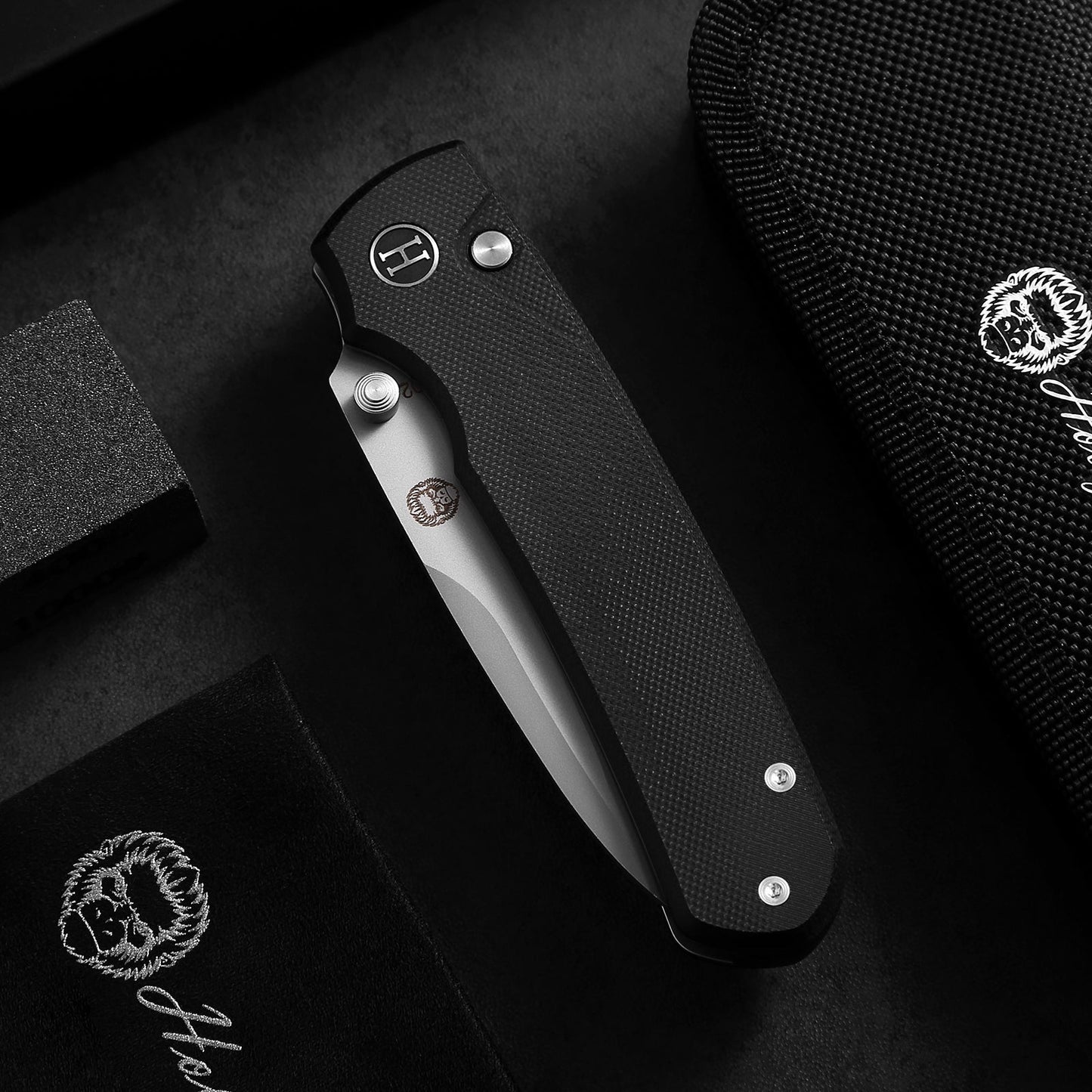 The Ultimate Folding Pocket Knife Gift Set for Adventurers (Sand & Black) - Korvel