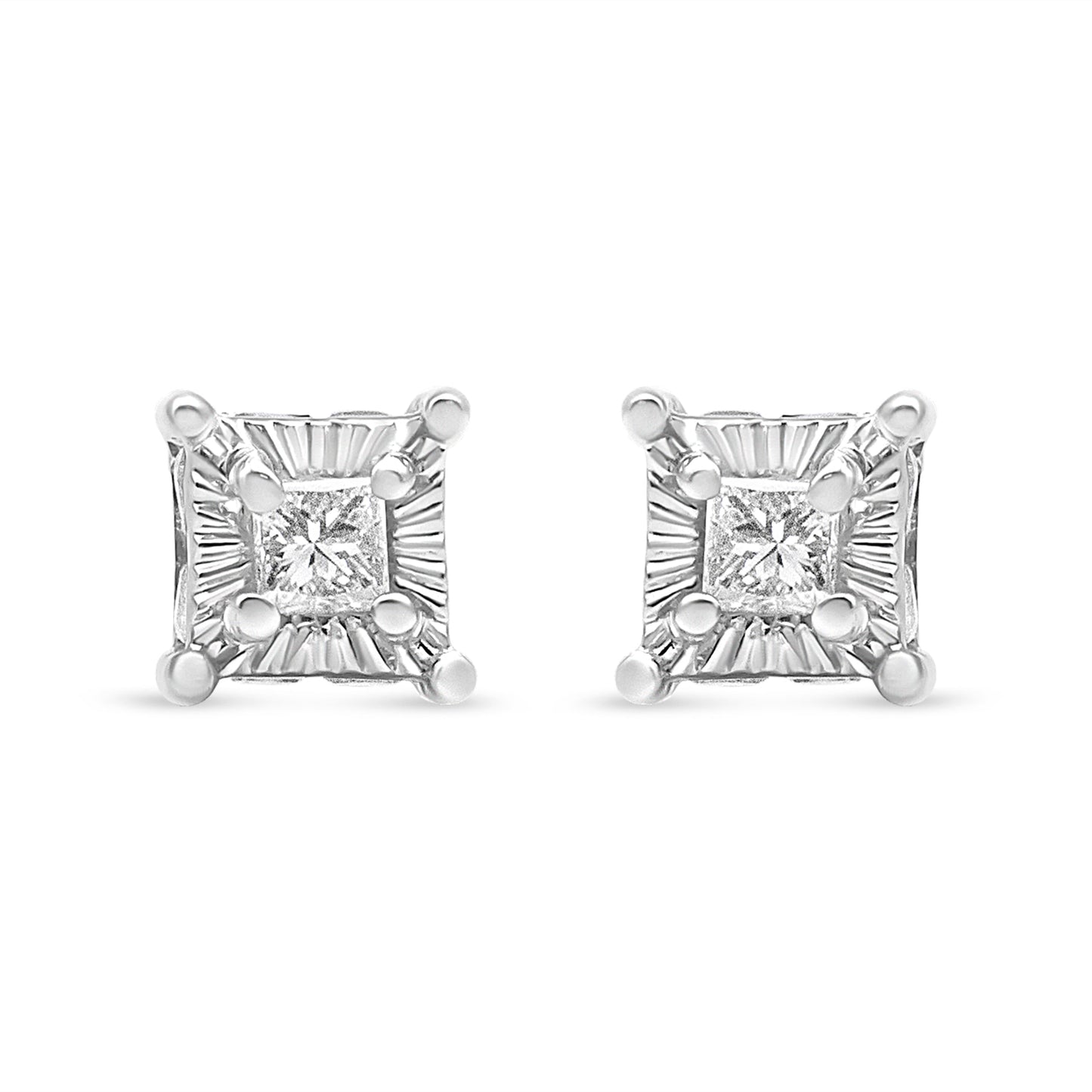 Boucles d'oreilles en diamant taille princesse en argent sterling .925 avec halo caché