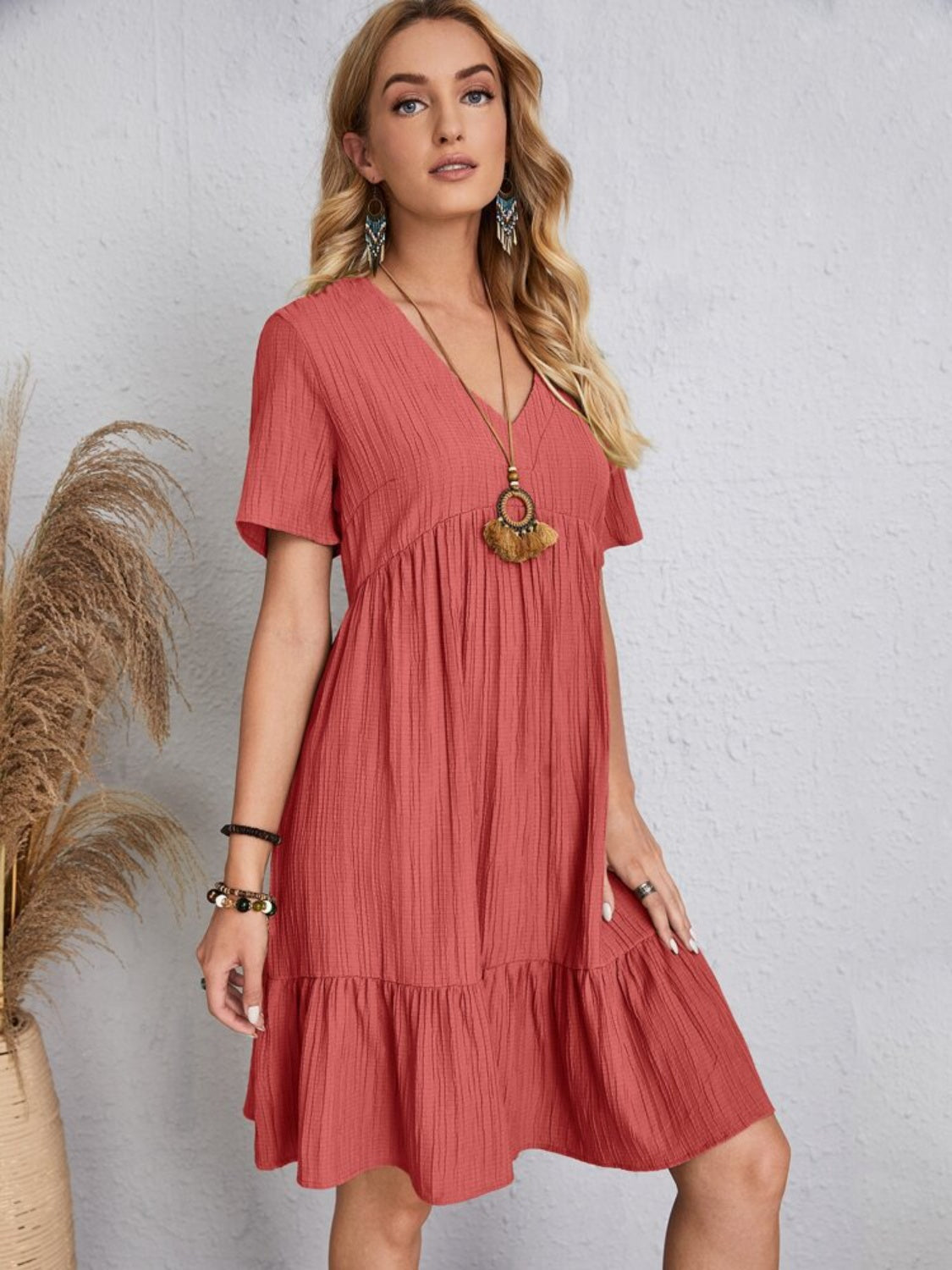 Vestido Clásico de Cuello en V de Manga Corta para Mujeres