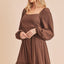 Vestido Mini de Cuello Cuadrado con Mangas Abullonadas y Dobladillo Volante