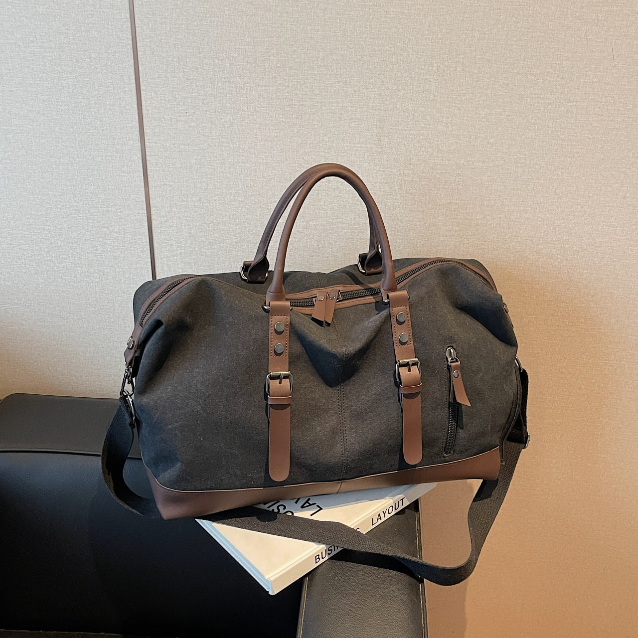 Versatile Travel Shoulder Bag for Men and Women
