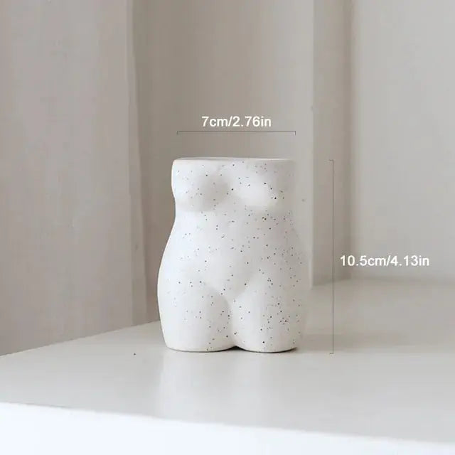 Vases en céramique corps humain - Décor unique pour la maison