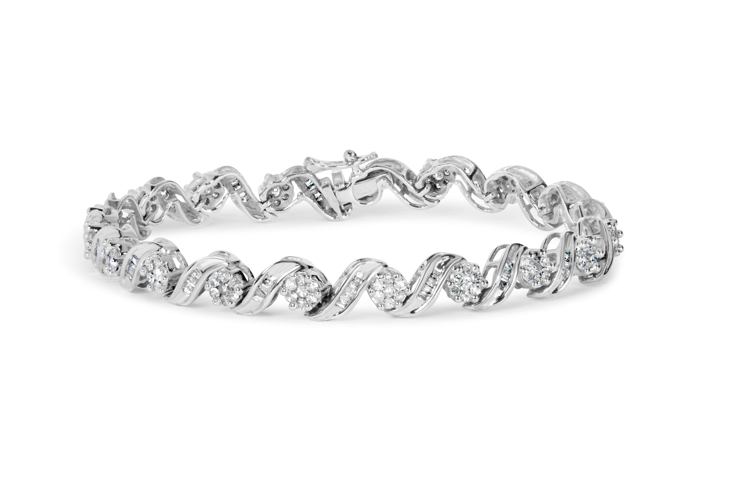 Pulsera de Enlace Espiral y Clúster de Diamantes en Oro Blanco de 14K - 2.00 Cttw