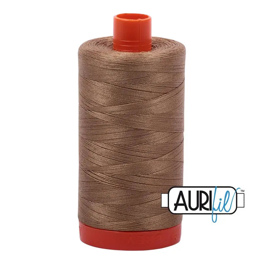 6010 Tostado Aurifil Algodón 50wt Carrete Grande