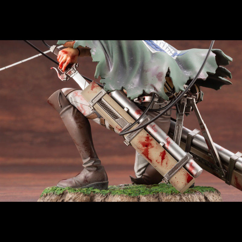 Attack on the giant army commander Liweier's figurine battle damage kneeling posture blood battle figurine anime model - Korvel