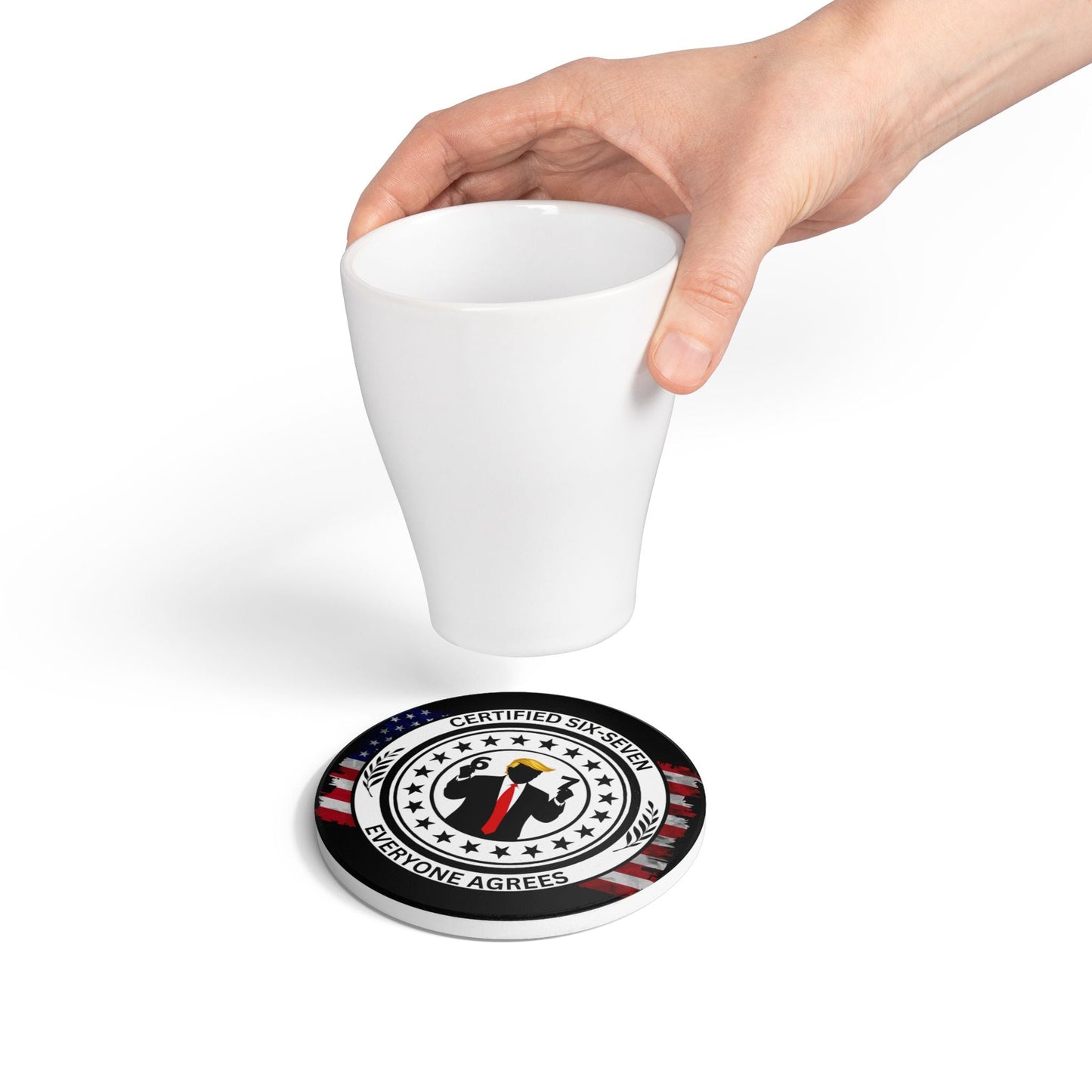 Sous-verre en céramique certifié Six-Sept – Design de satire politique