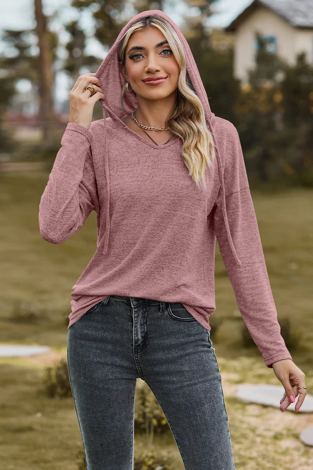 Camiseta con Capucha y Hombros Caídos con Cordón