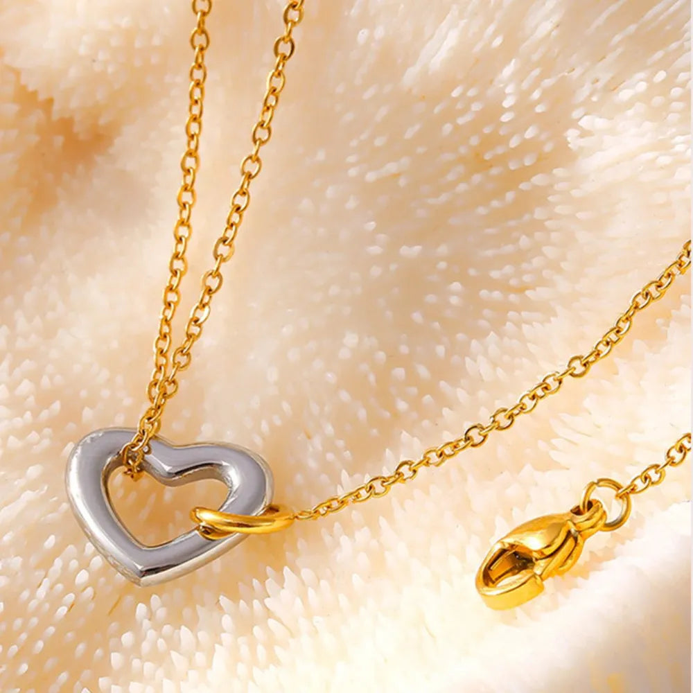 Elegant 18K Gold-Plated Heart Bracelet