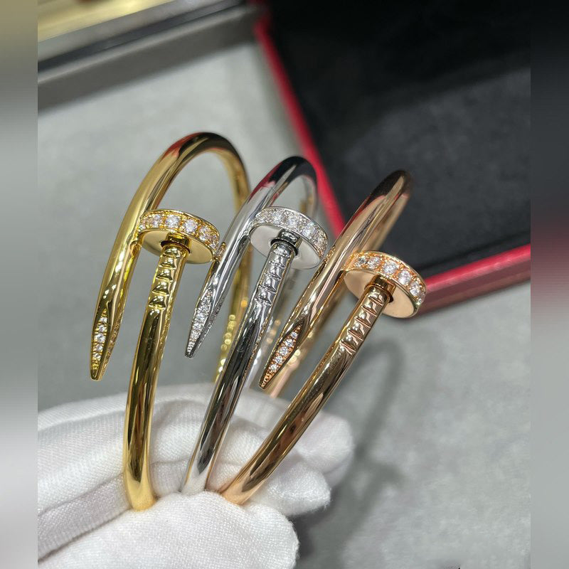 Bracelet à vis V-Gold en diamant pavé - Bracelet en acier titane élégant