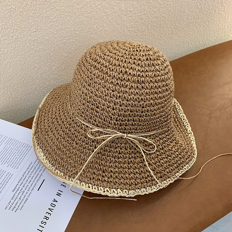 Chapeau en paille à large bord et résistant au soleil pour les sorties à la plage