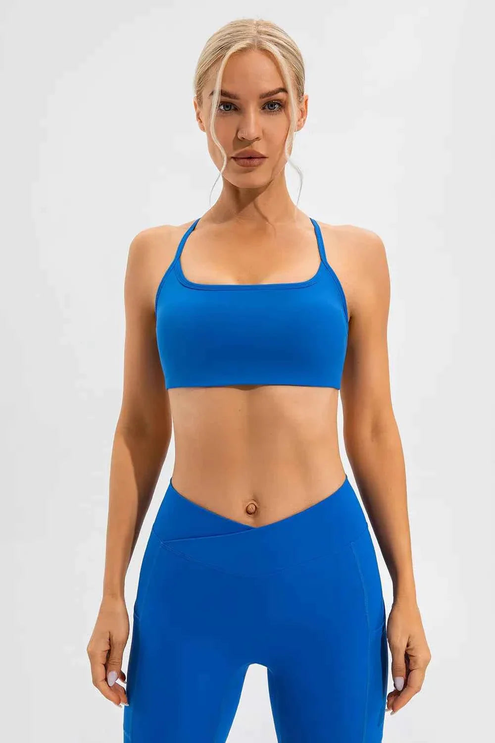 Camiseta Activa con Tirantes en Cruz