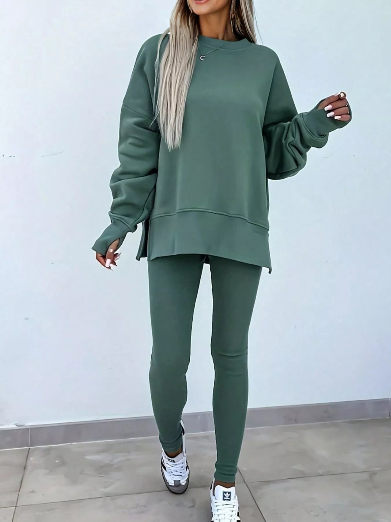 Conjunto de Sudadera Oversized con Abertura y Leggings Acanalados