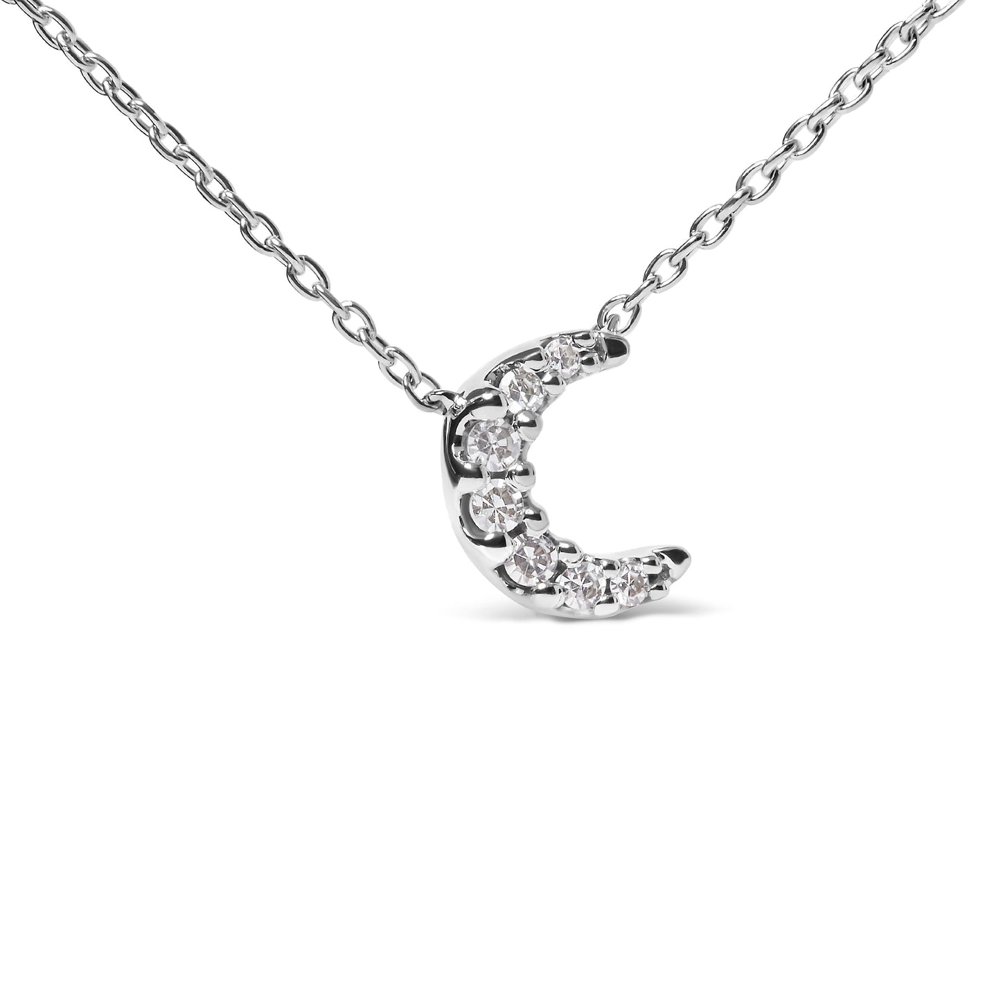 Collar de Colgante de Media Luna Acentuado con Diamantes en Oro Blanco de 10K