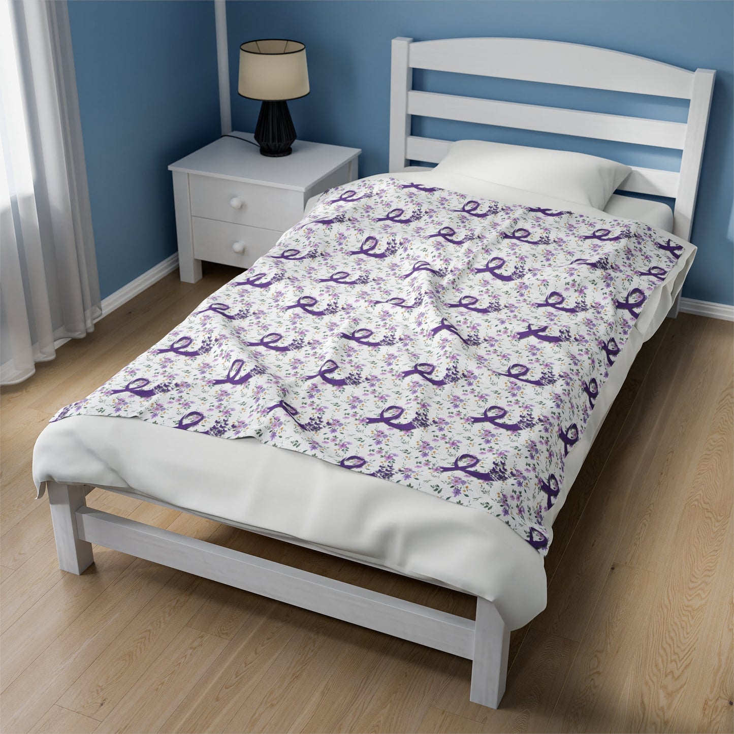 Couverture en velours à fleurs violettes