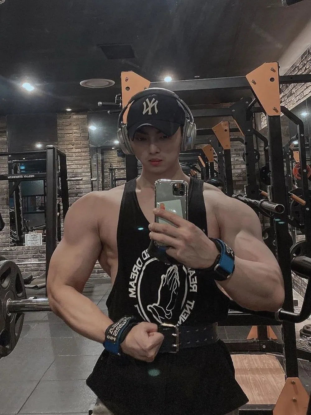 Men's Round Neck Graphic Tank Top