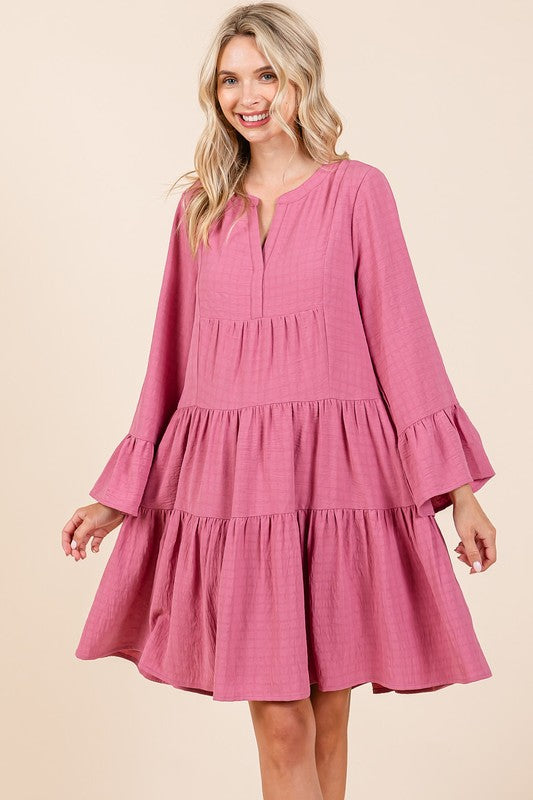 Vestido de Manga Acampanada con Notch en Capas - Diseño Elegante y Juguetón