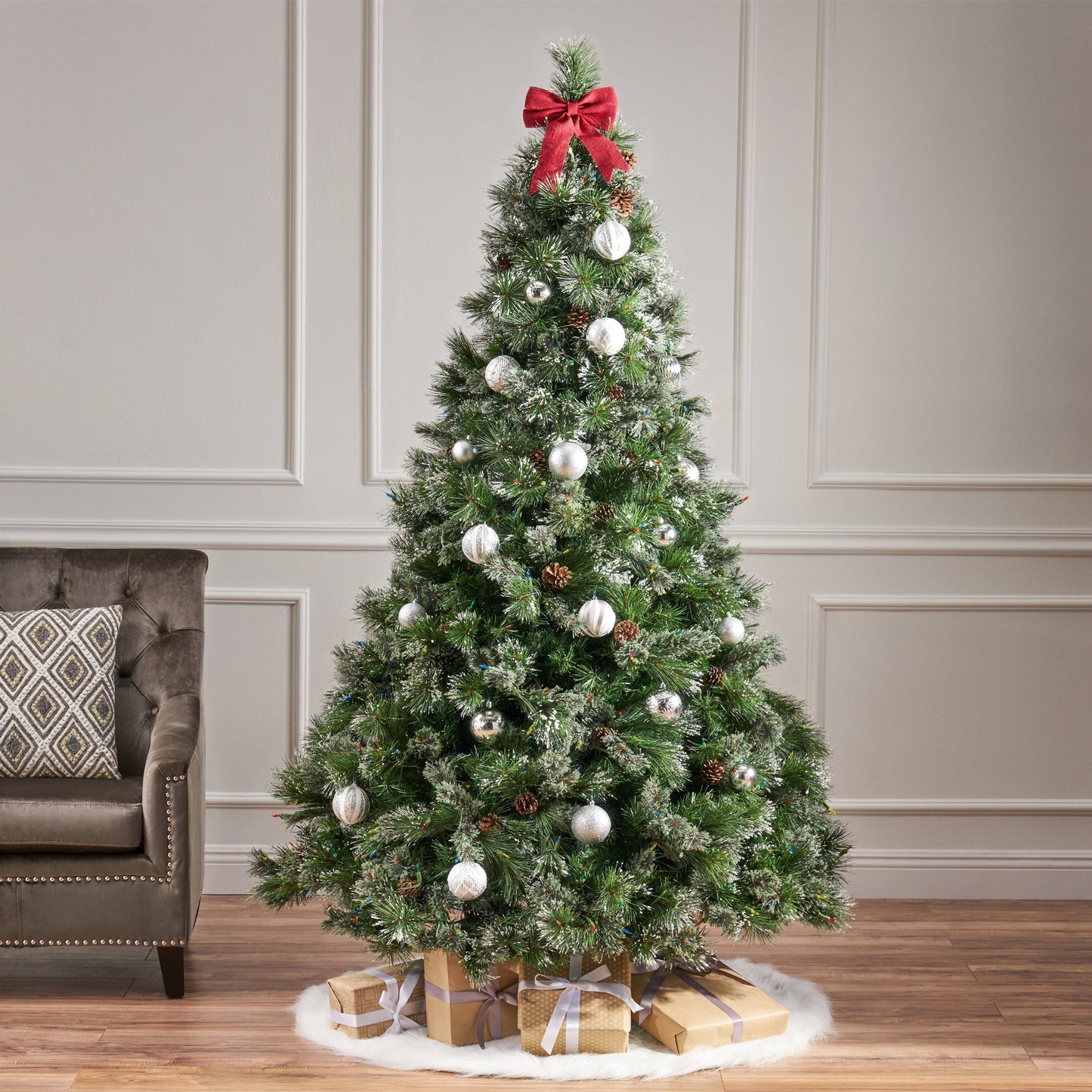 Árbol Mezclado de Cachemira y Pino Nieve de 7' con 900 Luces LED
