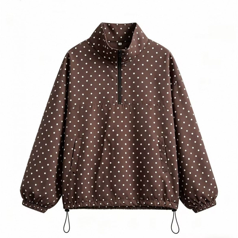 Chaqueta con capucha de media cremallera y lunares a la moda