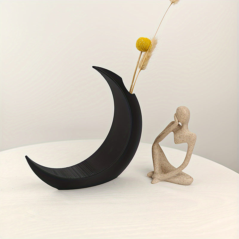 3D-Printed Gothic Moon Vase for Dried & Artificial Flowers