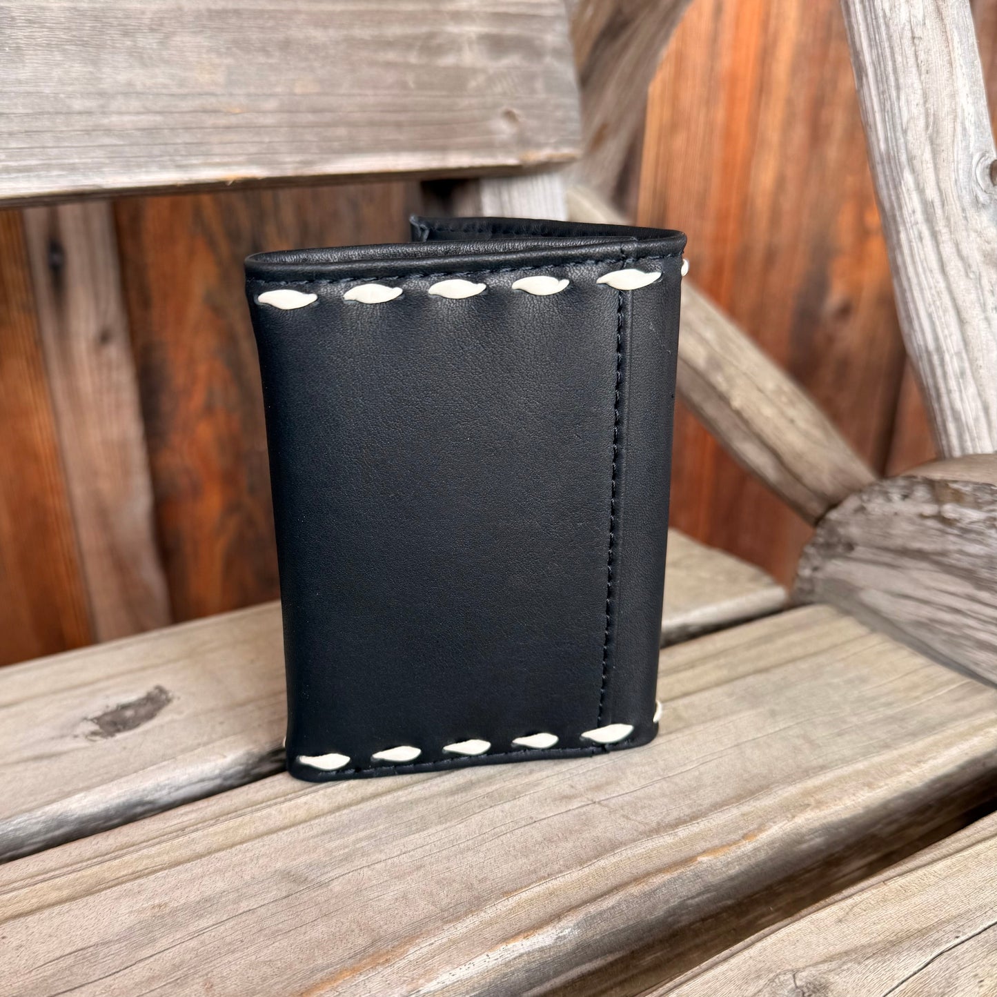 Billetera Tri-Fold Buck Lace | Cuero Genuino Premium