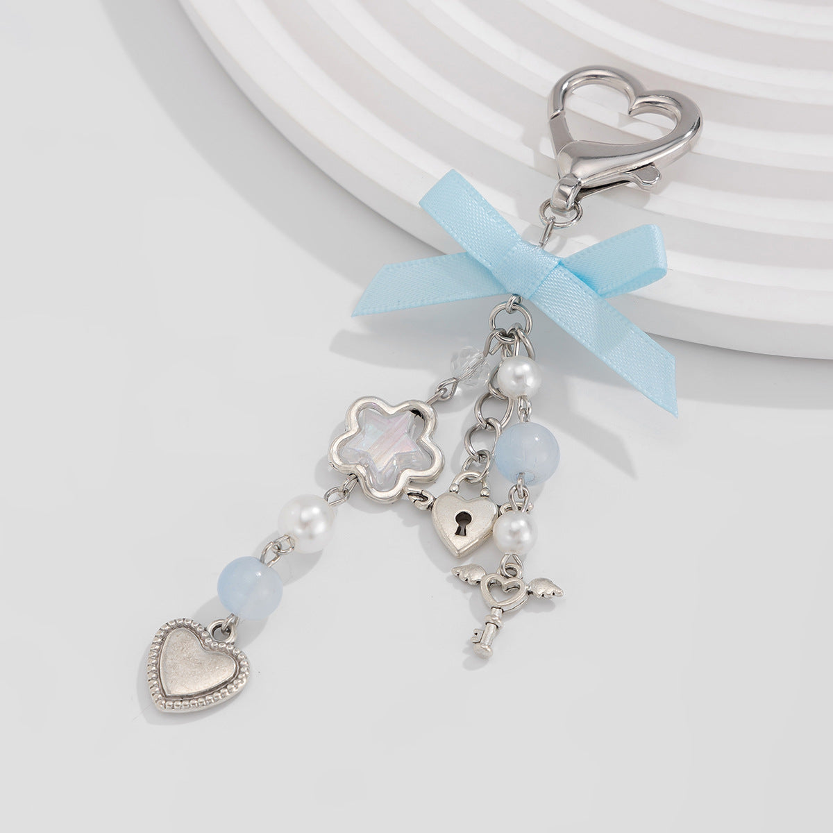 Little Fresh Love Bow Ribbon Keychain Sweet Wind Imitation Pearl Alloy Pendant - Korvel