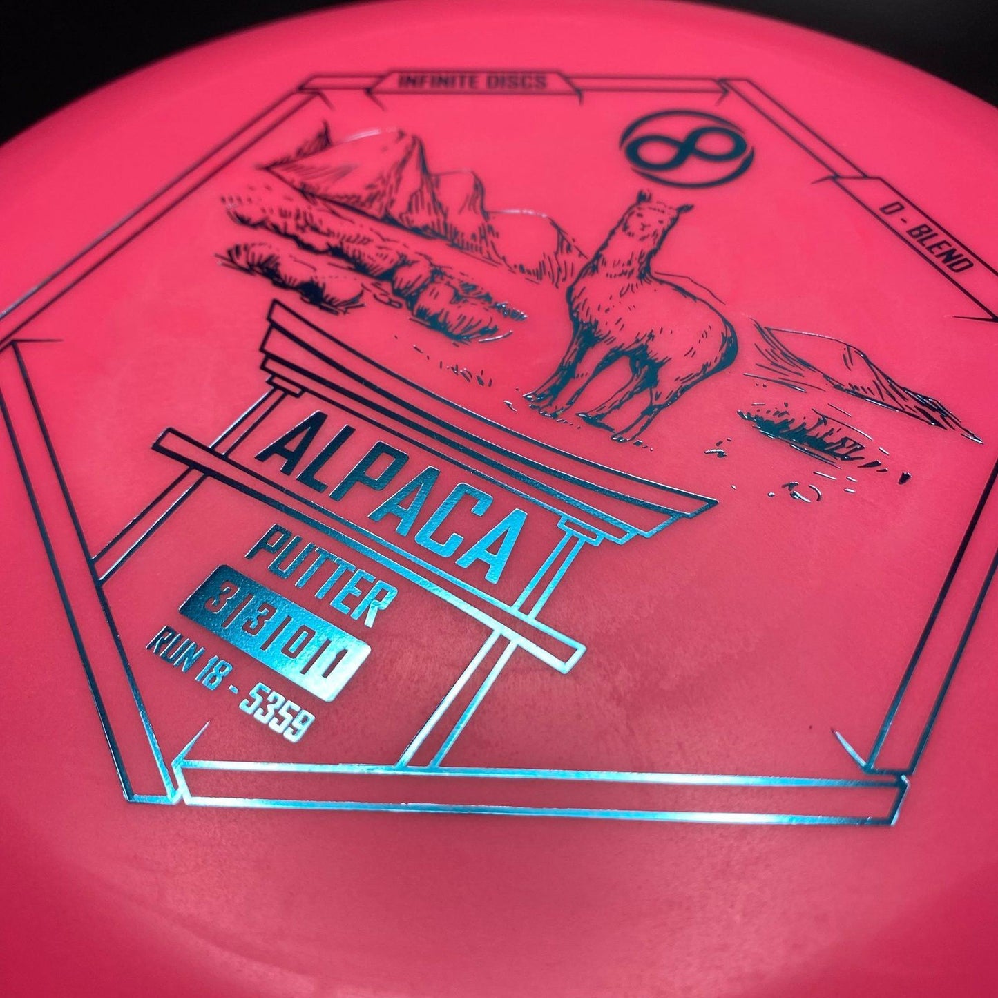Alpaca D-Blend Putter - Premium Disc Golf Experience