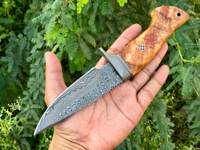 Artisan Crafted Damascus Steel Hunting Knife - Korvel
