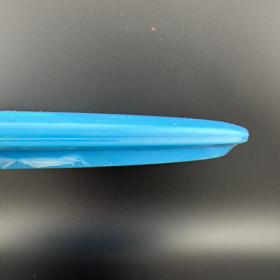 Lightweight Jawbreaker Buzzz Disc Golf Disc