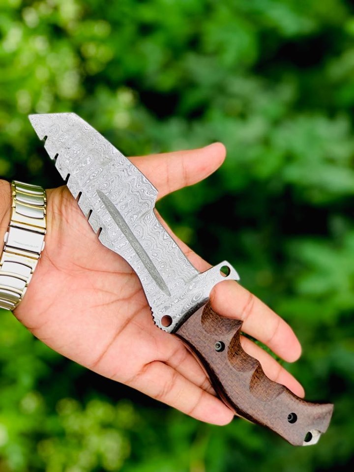 Premium 10-Inch Tracker Knife - Full Tang Damascus Steel, Micarta G10 Handle, Leather Sheath - Korvel