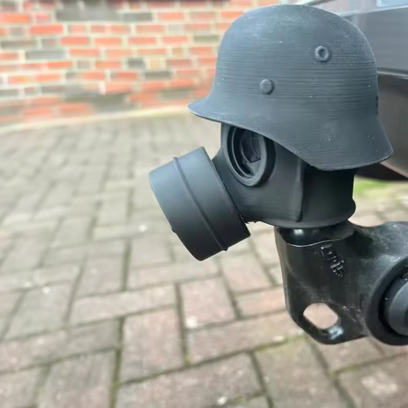 Cubierta de enganche de remolque impresa en 3D con diseño de casco de acero