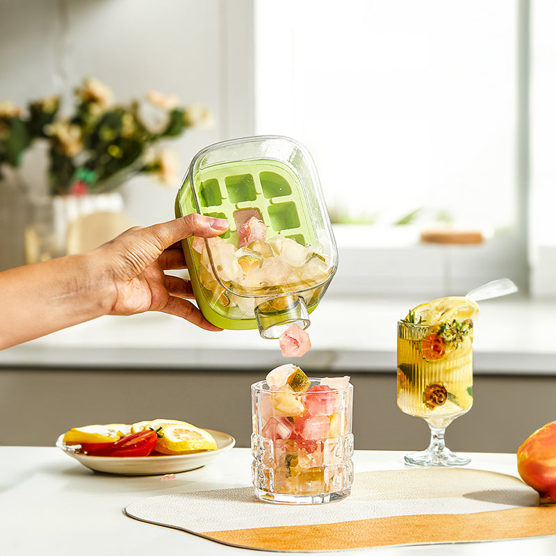 Ice - covered tray; freezer - overflow prevention ice tray - Korvel