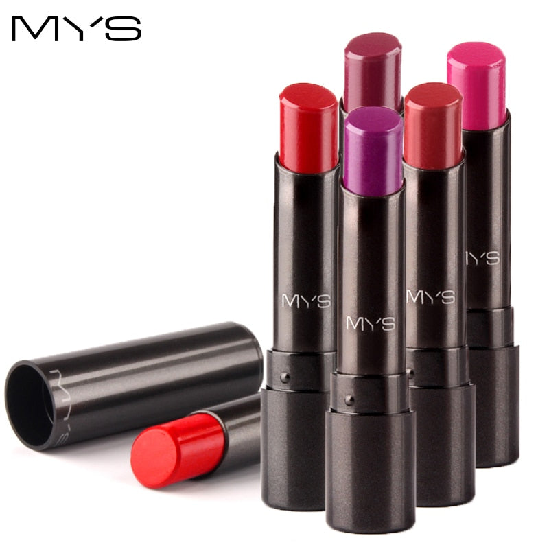 Rouge à lèvres mat MYS Brand Beauty - Teinte rouge longue tenue