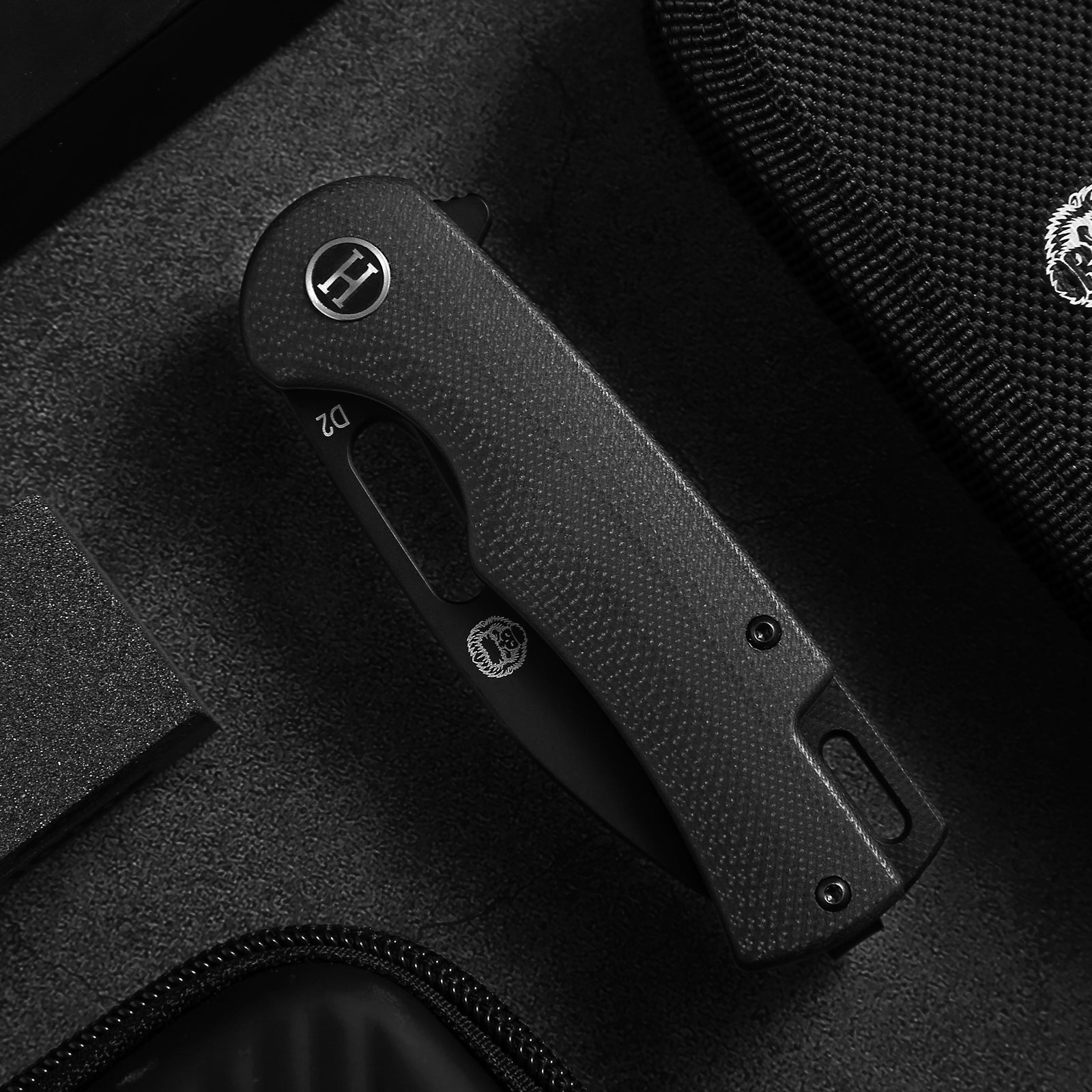 Venture Point Premium Folding Pocket Knife Gift Set for Adventurers (Black & Blue) - Korvel