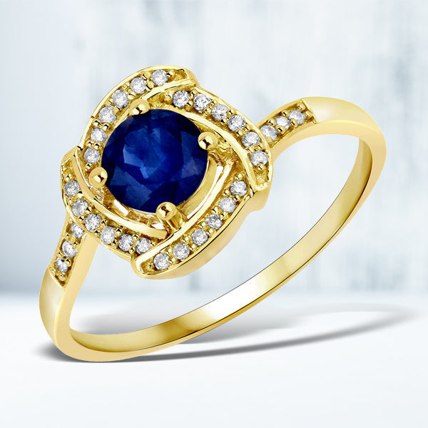 Anillo de Compromiso de Zafiro Azul y Diamante de 0.73 Quilates en Oro Amarillo de 14K