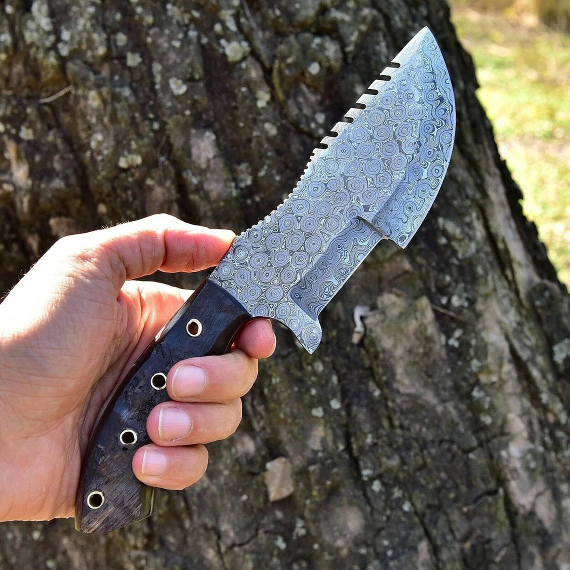 Hunted Movie-Inspired 10" Damascus Steel Tracker Knife with Sheep Horn Handle - Korvel