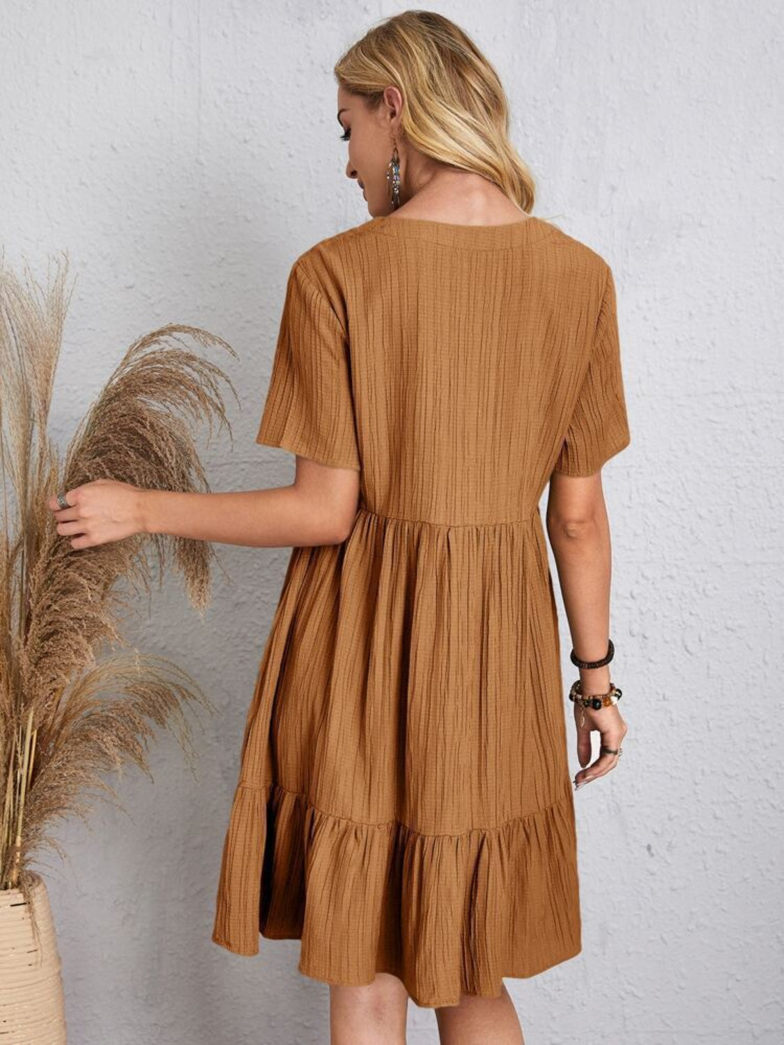 Vestido Clásico de Cuello en V de Manga Corta para Mujeres