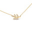 Collar con colgante de hoja y rama de diamante en oro amarillo de 10 quilates
