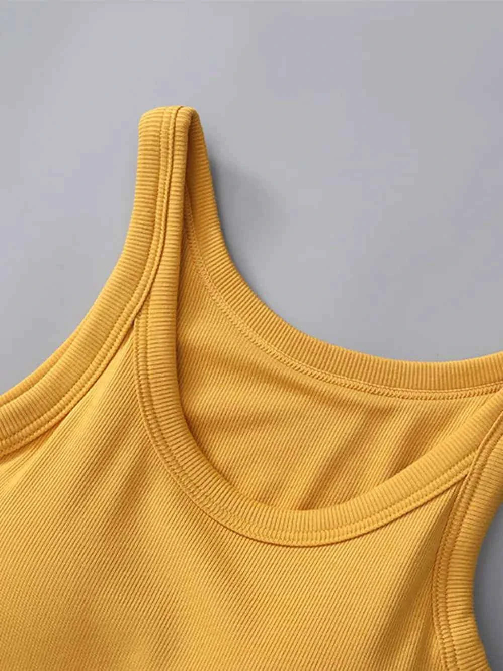 Camiseta Premium de Cuello Redondo con Soporte de Sujetador Integrado