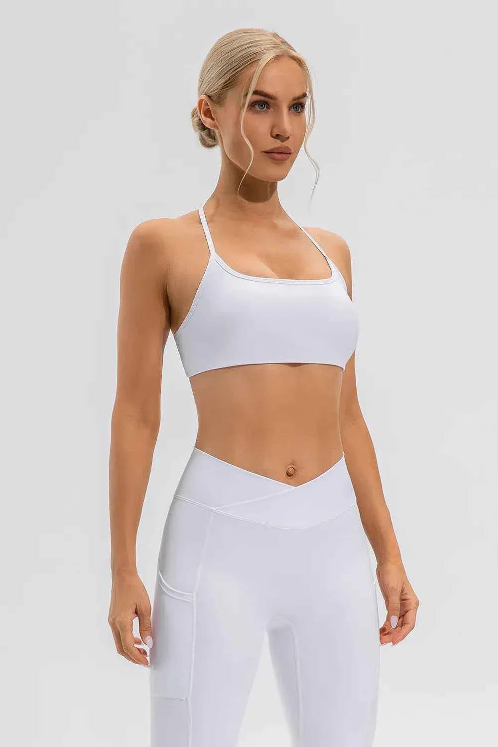 Camiseta Activa con Tirantes en Cruz
