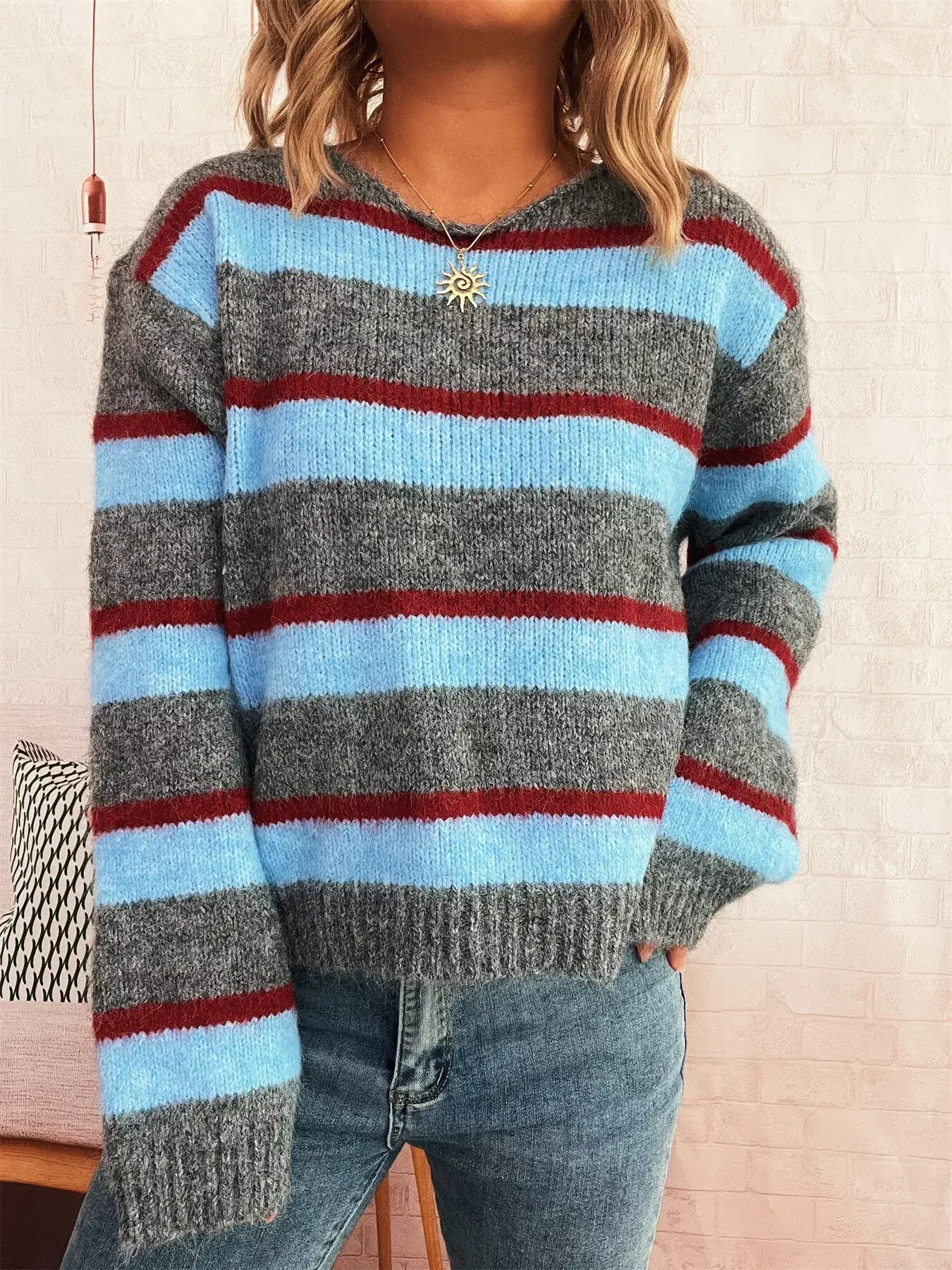 Chic Striped Long Sleeve Sweater with Round Neck - Korvel