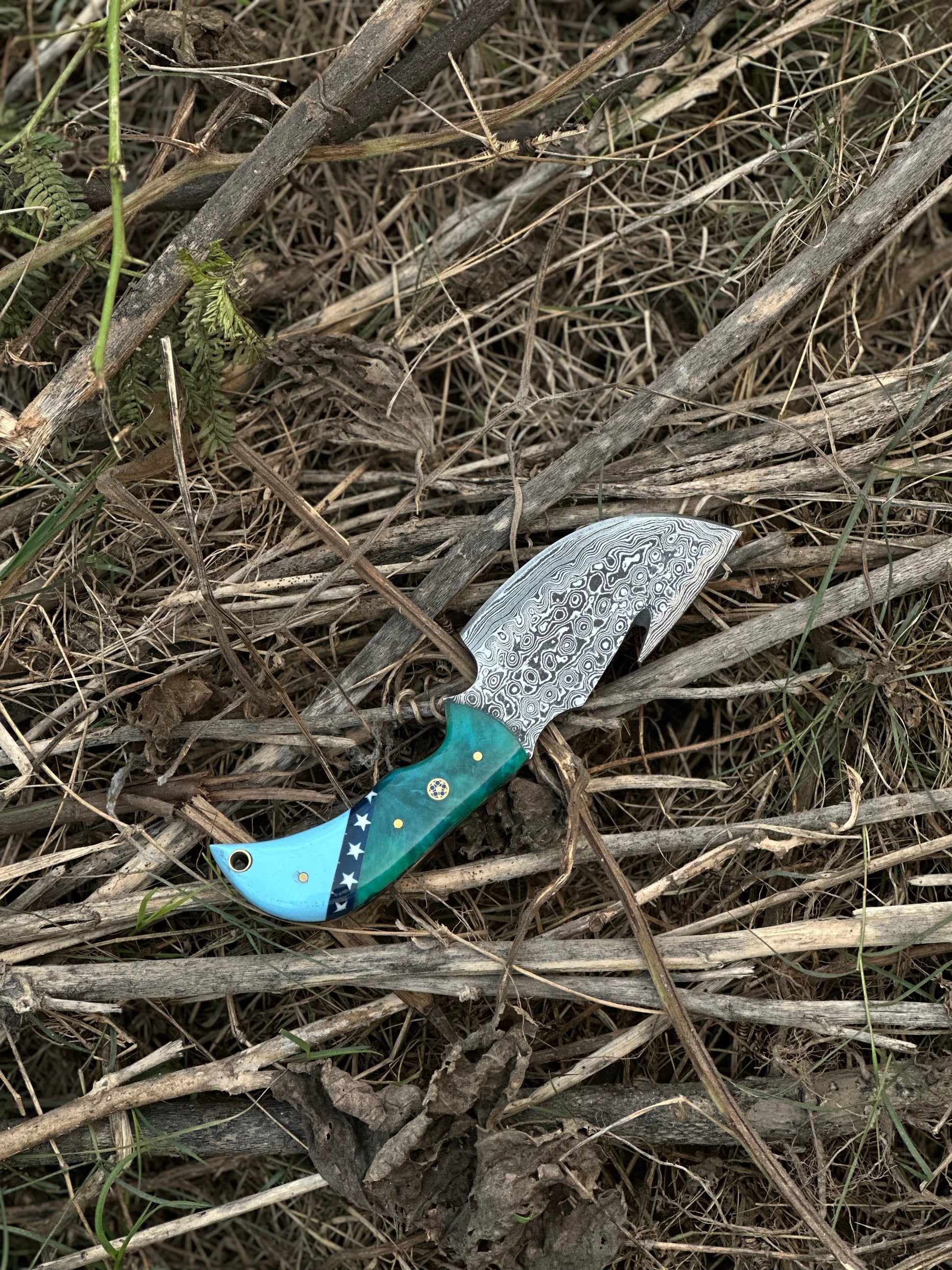 Premium Custom Damascus Steel Guthook Skinning Knife with Artisan Resin Handle - 7.5” Blade & Leather Sheath - Korvel