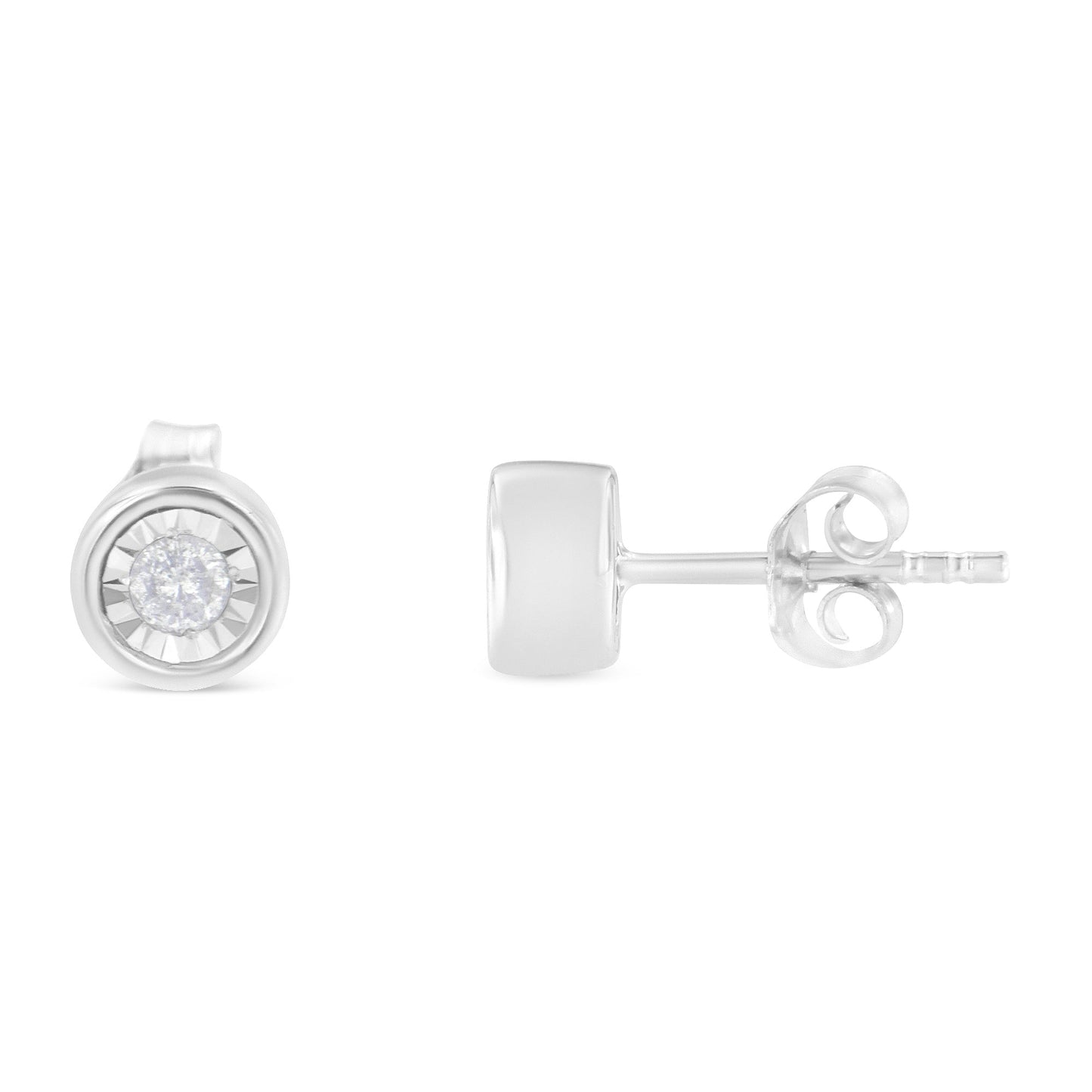 Pendientes de Stud Estilo Barril con Diamante en Bezel de Plata Esterlina .925