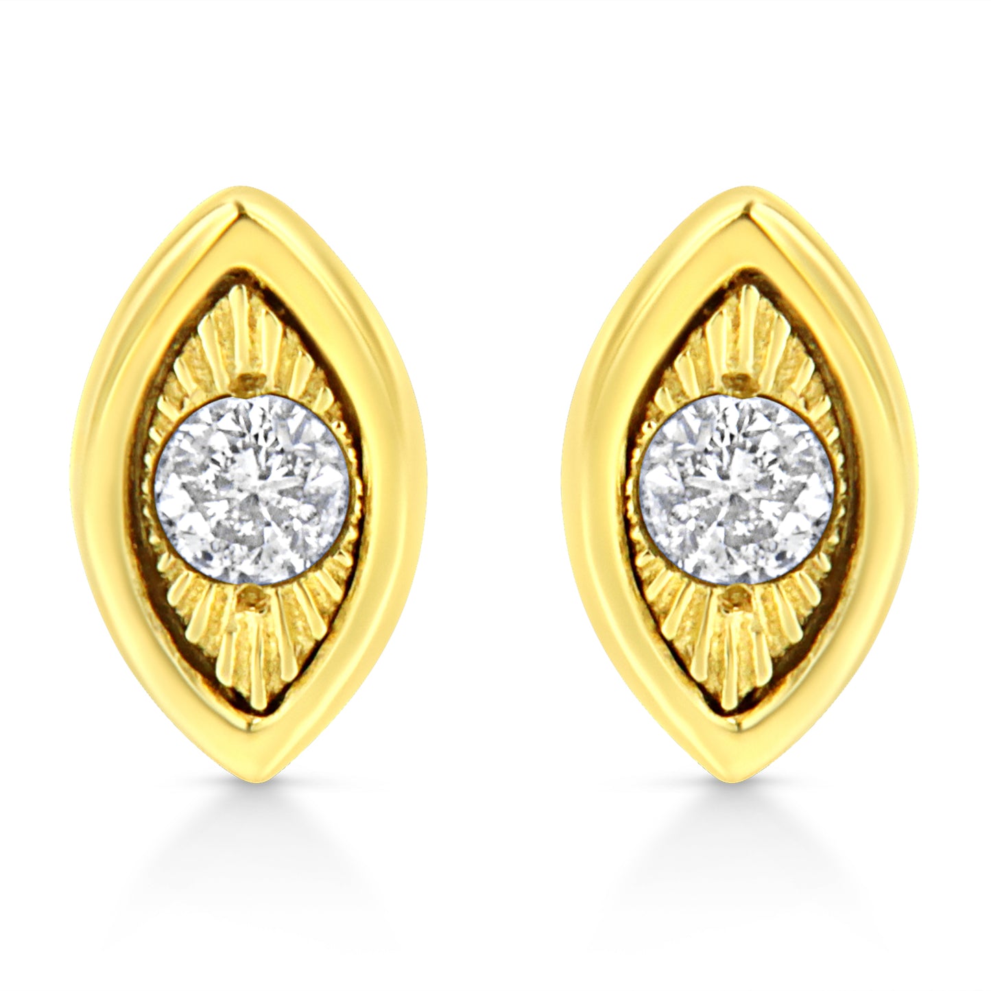 Pendientes de aro de diamante en plata esterlina chapada en oro amarillo de 10K