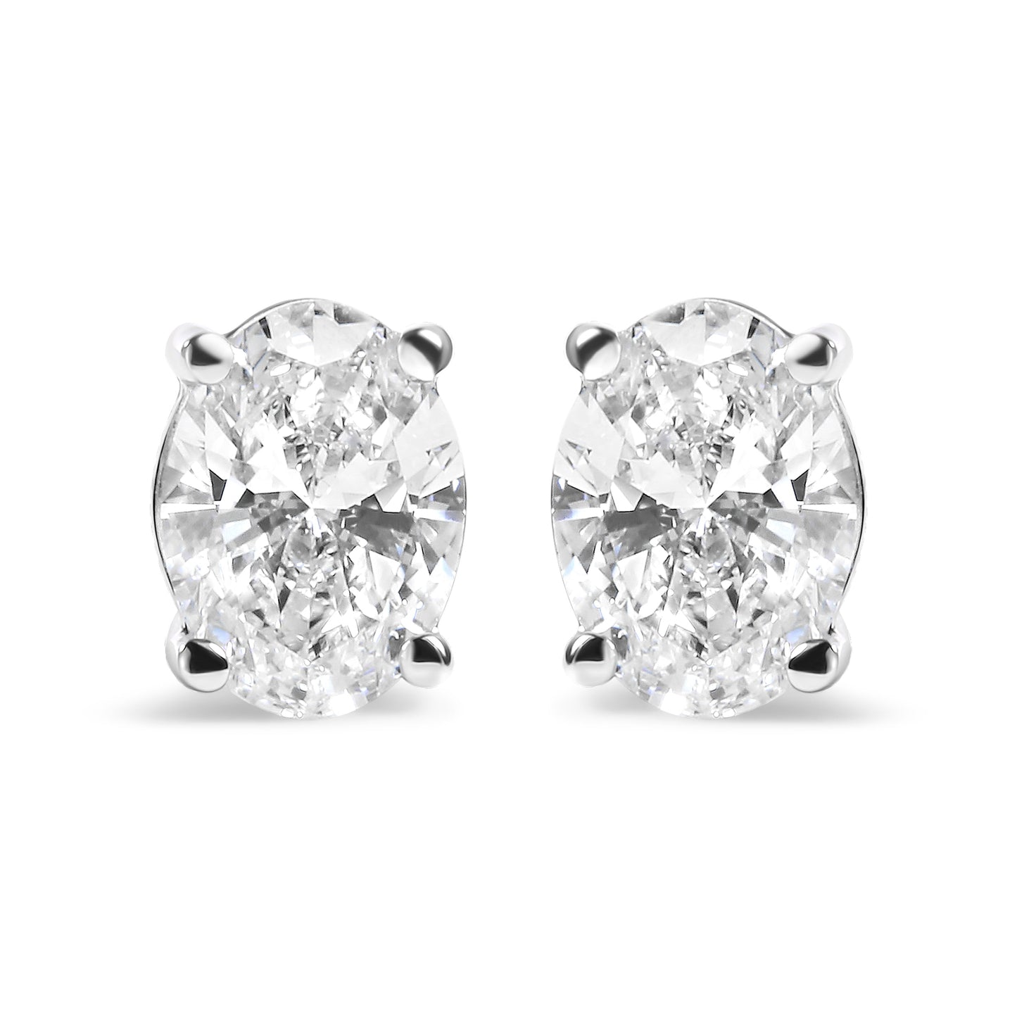 Pendientes de Stud Solitario de Diamante Ovalado Creado en Laboratorio en Oro Blanco de 14K