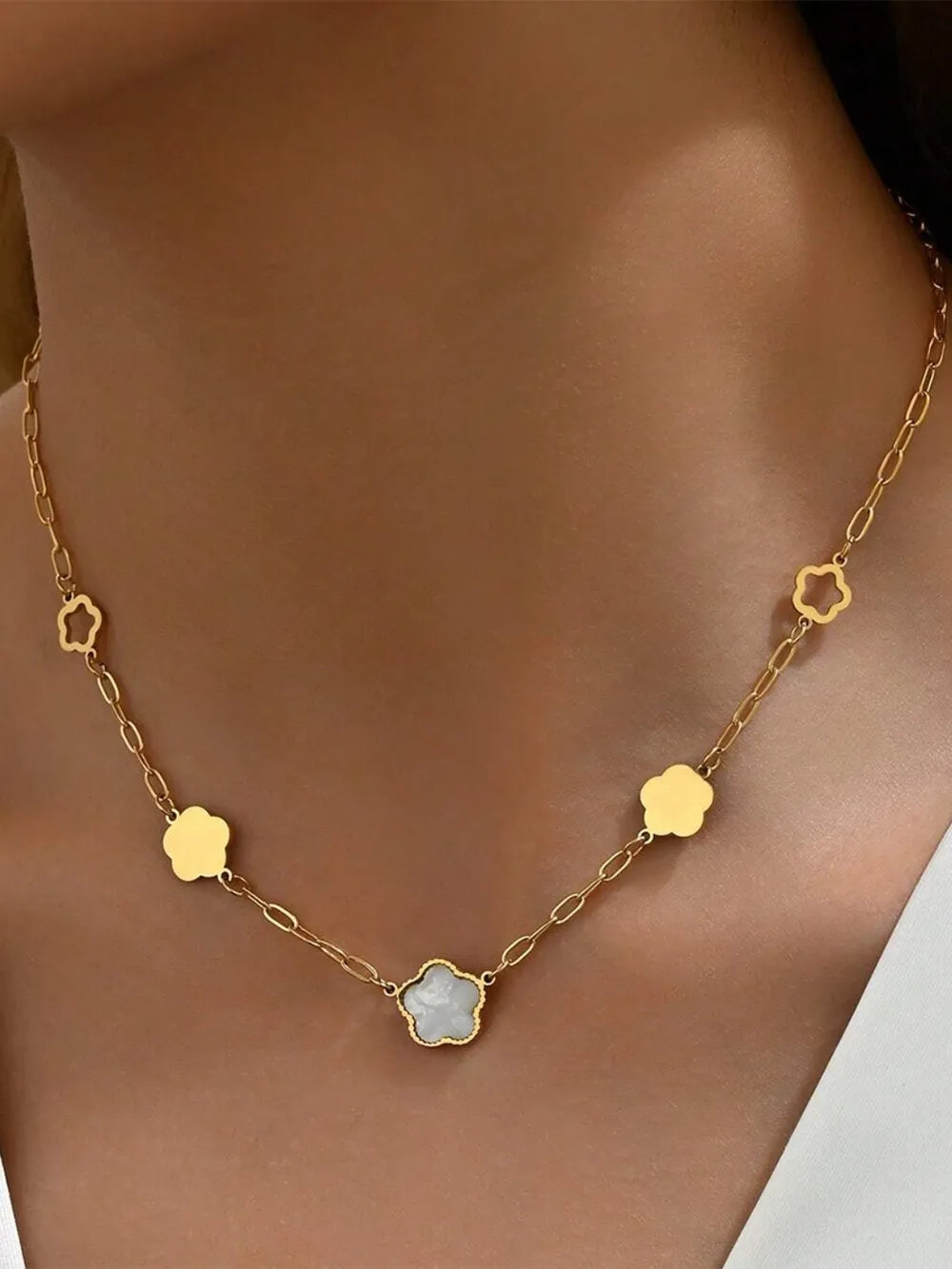 Stainless Steel White Mother-Of-Pearl Flower Necklace - Korvel